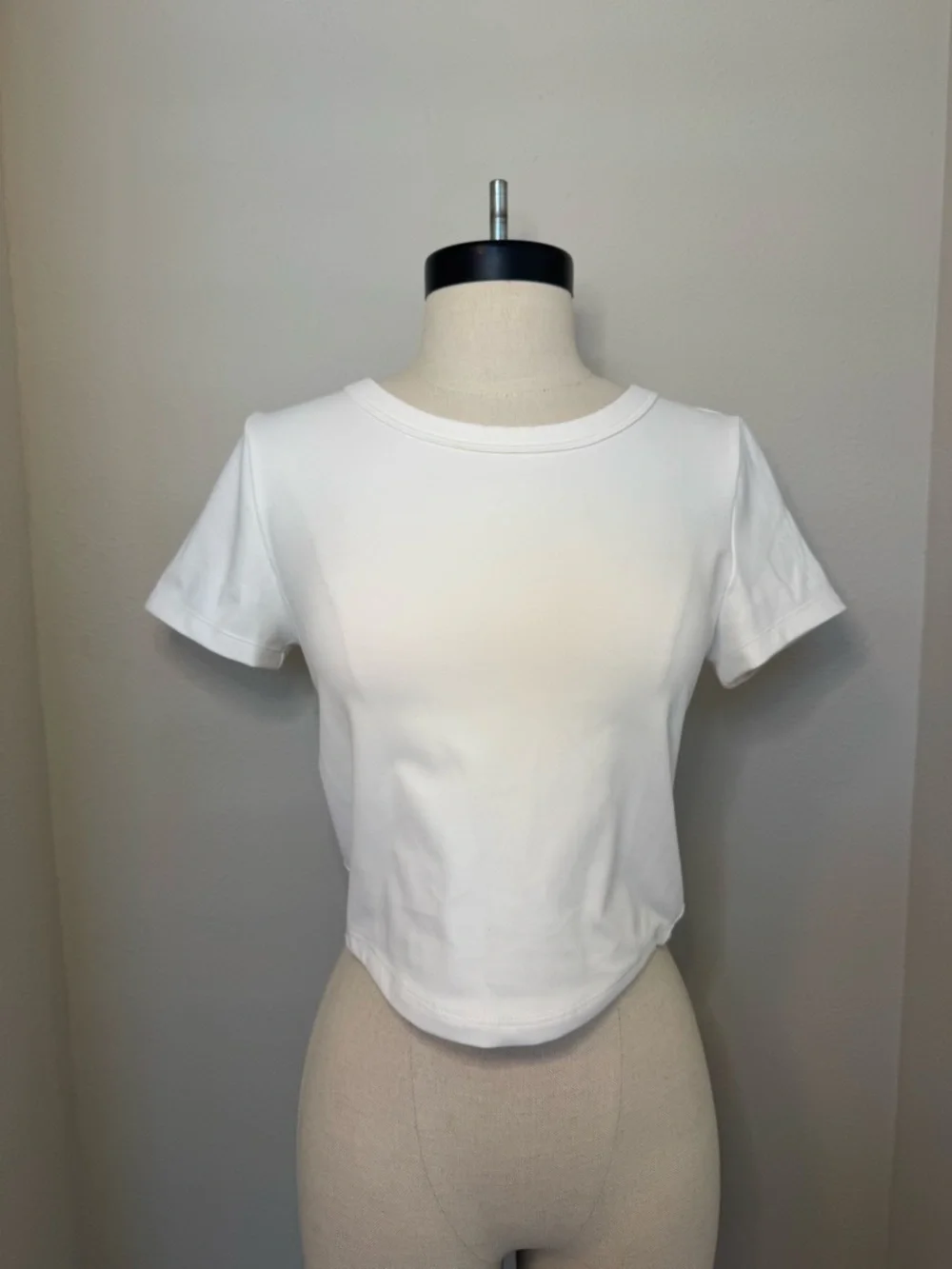 Nike White Short Sleeve Crop Tee - Picture 1 of 7